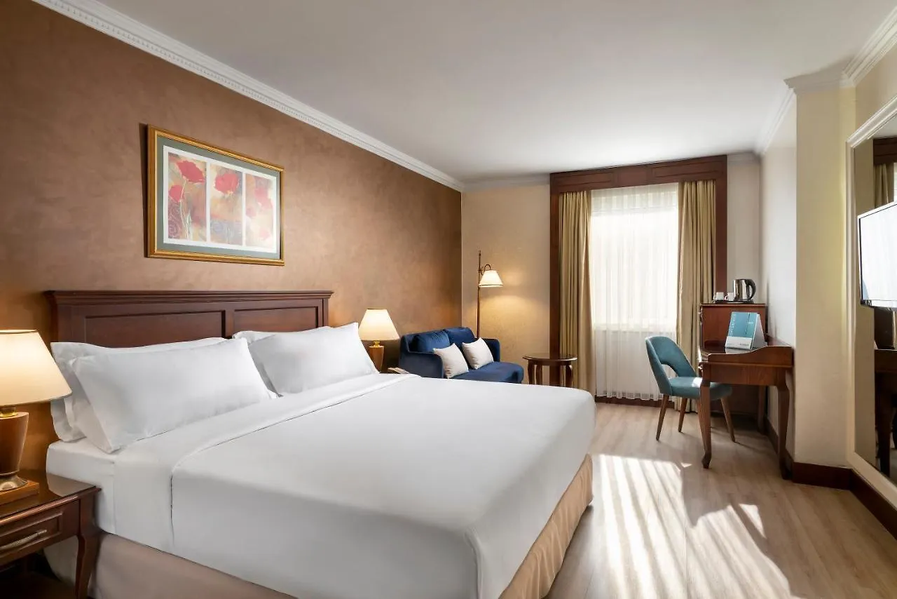 Occidental Taksim Hotel Istanbul 4*,