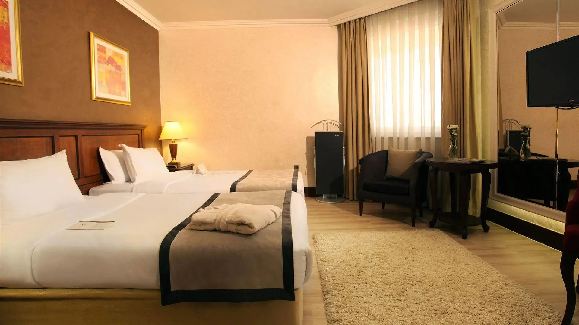 Occidental Taksim Hotel Istanbul 4*,