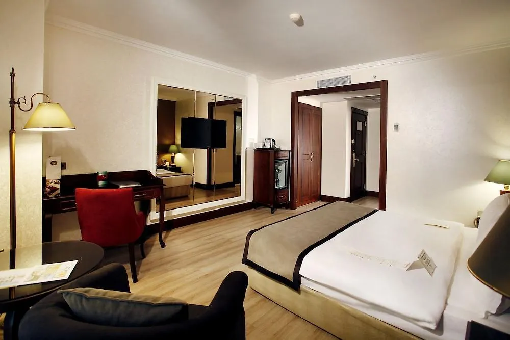 Отель Occidental Taksim Стамбул 4*,